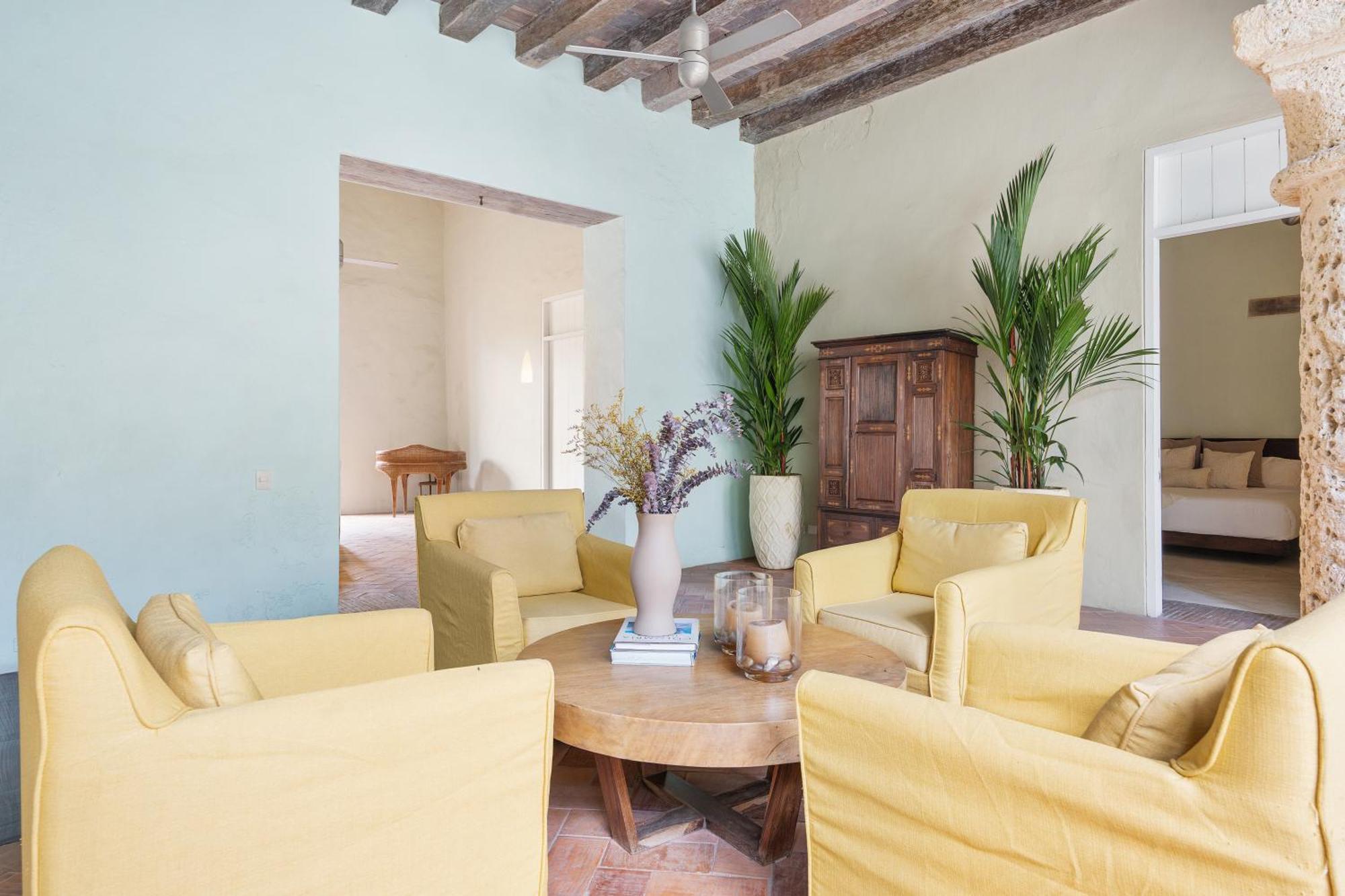 Casa Del Dragon - Luxury Colonial * Cartagena
