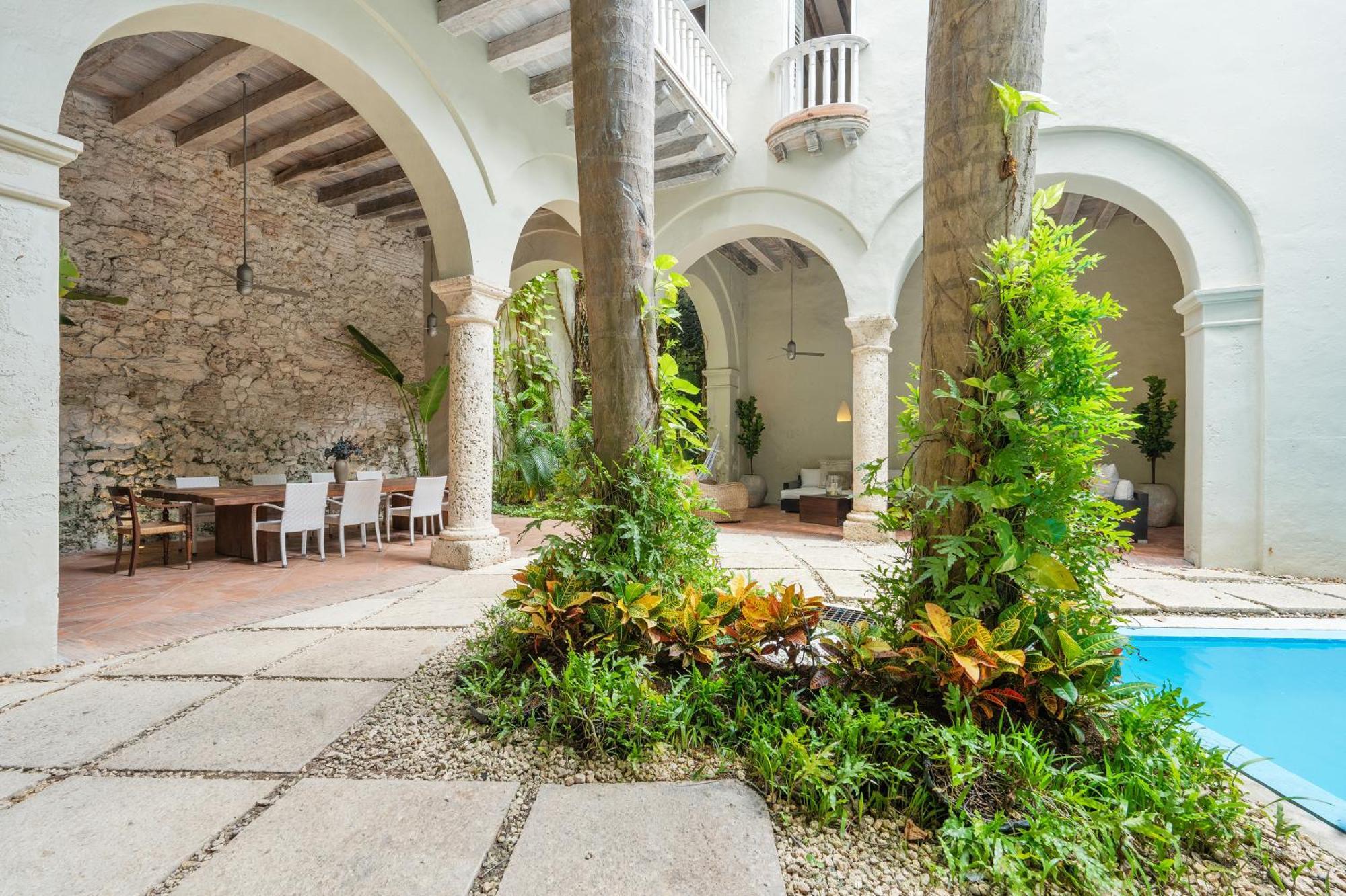 Hotel Casa Del Dragon - Luxury Colonial Cartagena